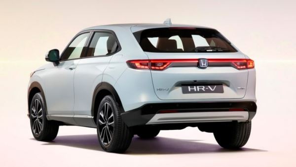 Компания Honda рассекретила гибридную версию кроссовера HR-V