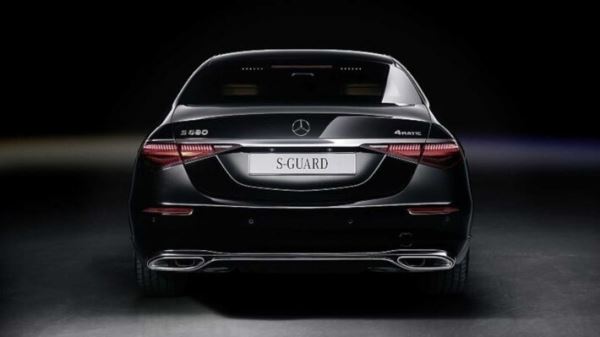 Компания Mercedes-Benz представила бронированную версию седана S-Class нового поколения