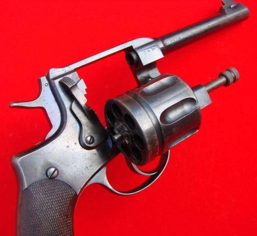 «Наган» – револьвер, винтовка и… автомобиль!