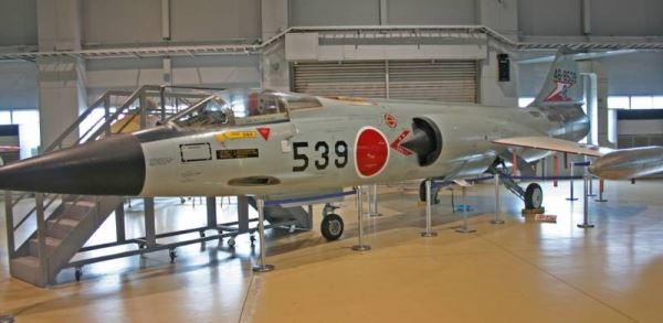 Японские истребители-перехватчики в годы холодной войны